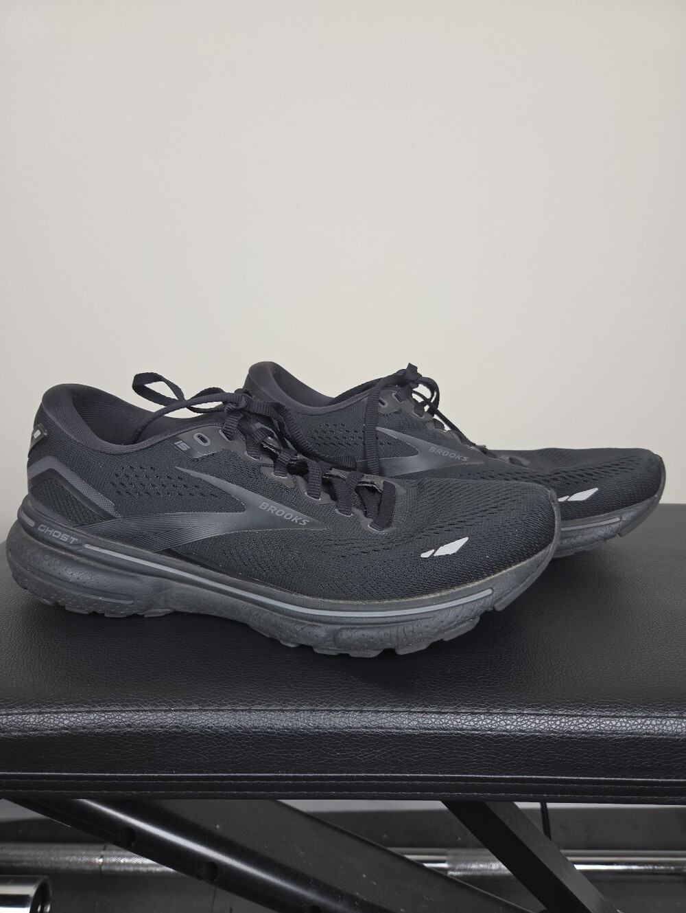 Brooks Ghost 15 Black Cushion Walking Running Shoes Sneakers Womens Size 9